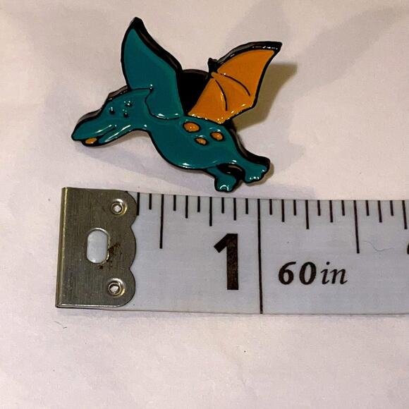 Flying Dinosaur Green Pin Brooch - Picture 1 of 1